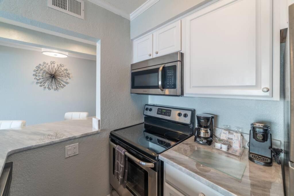 Appartement 421-fully Renovated, Wifi, Pool, Amazing Views, Near Bucs Stadium *